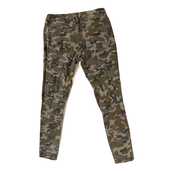 Kendall + Kylie Jeans Womens 26 Green Gray Camo Camouflage Skinny Stretch Denim - Picture 3 of 7